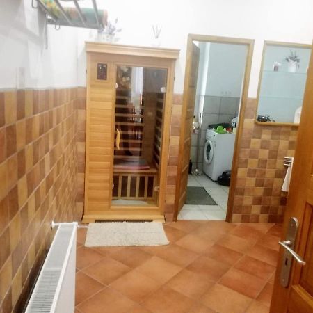 Parva Foresta Apartment Miskolc Exterior photo