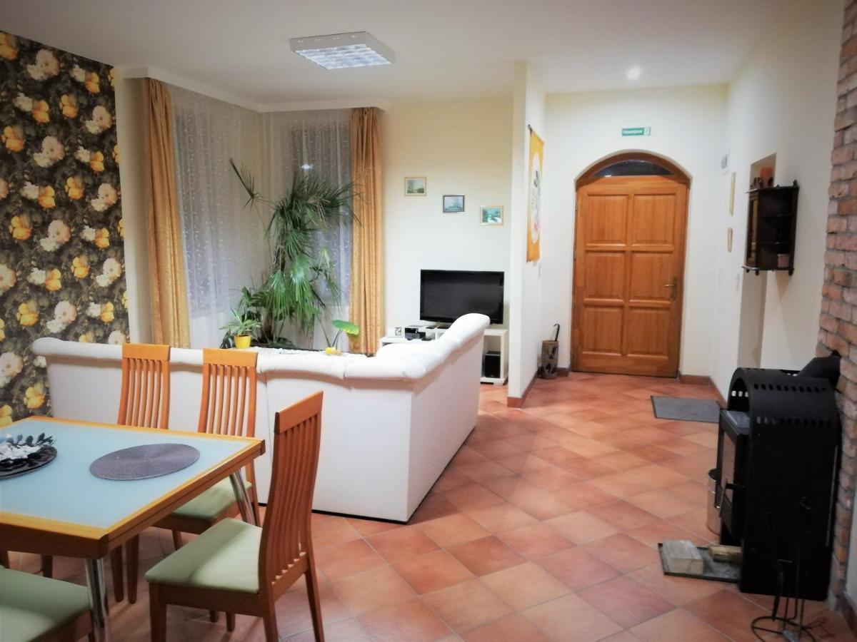 Parva Foresta Apartment Miskolc Exterior photo