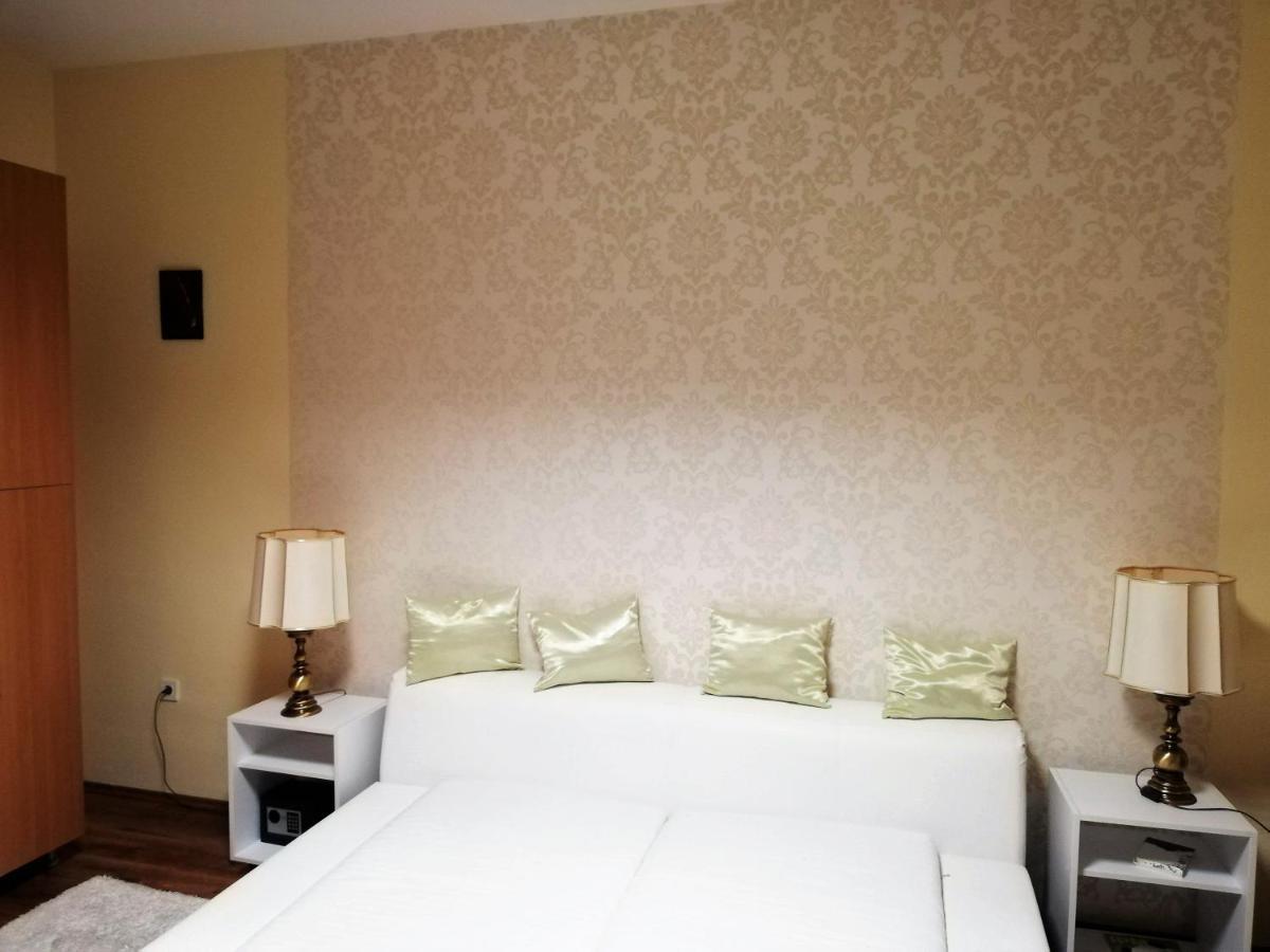 Parva Foresta Apartment Miskolc Exterior photo
