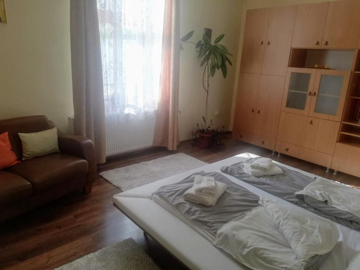 Parva Foresta Apartment Miskolc Exterior photo