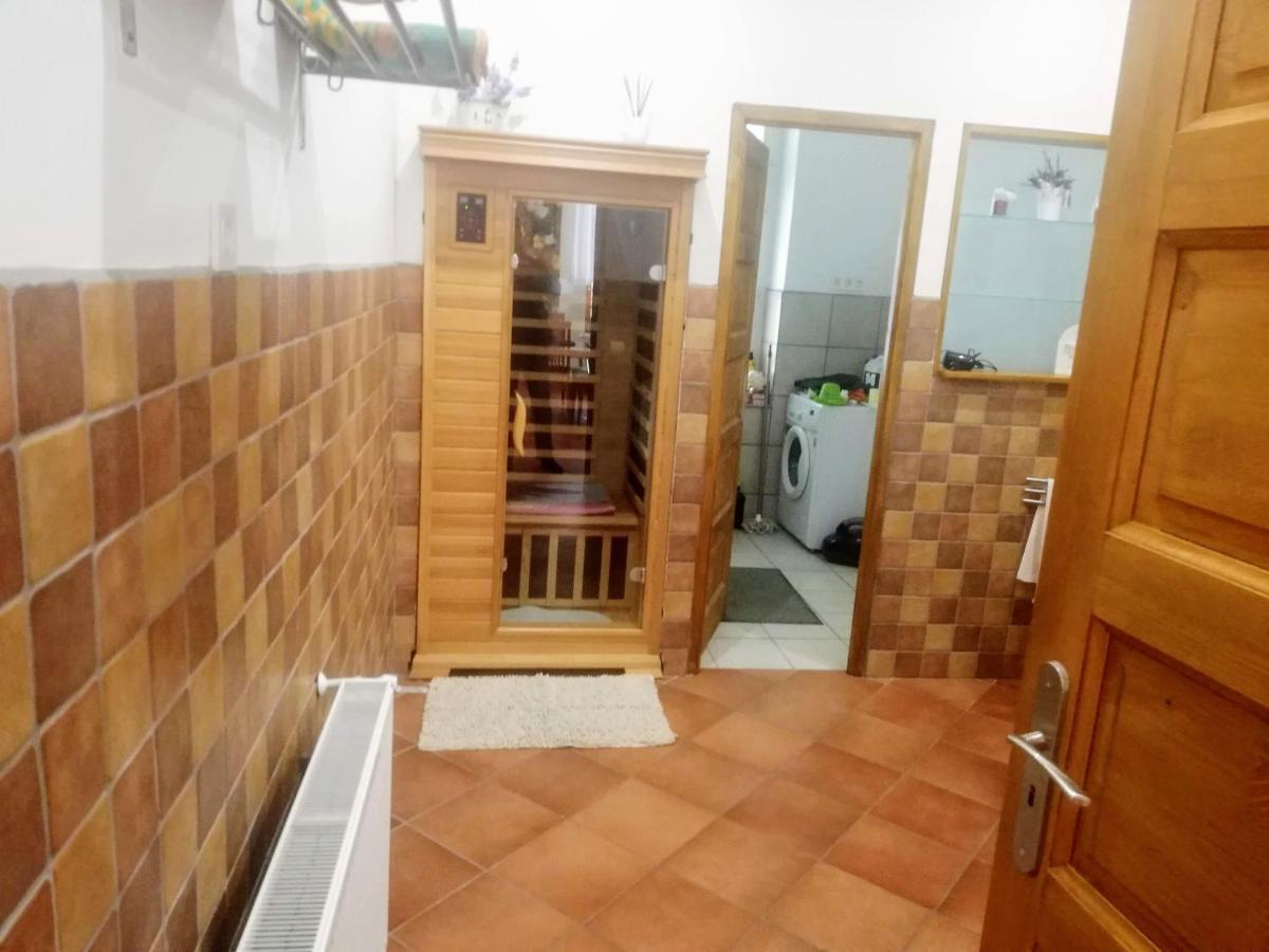 Parva Foresta Apartment Miskolc Exterior photo